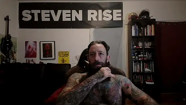 Snapshot of StevenRiseNYC chatting on May 25, 2026, 10:54 am StevenRiseNYC online show from May 25, 2026, 10:54 am