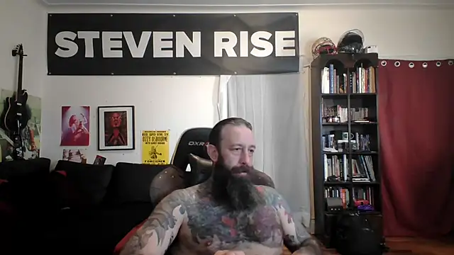Snapshot of StevenRiseNYC chatting on May 30, 2026, 10:51 pm StevenRiseNYC online show from May 30, 2026, 10:51 pm