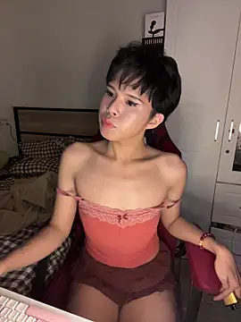 Plaxtique online show from February 5, 2026, 5:39 pm