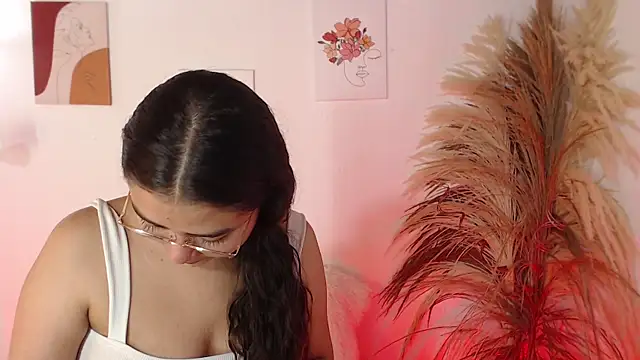  Kim  M online show from September 13, 2025, 11:54 am