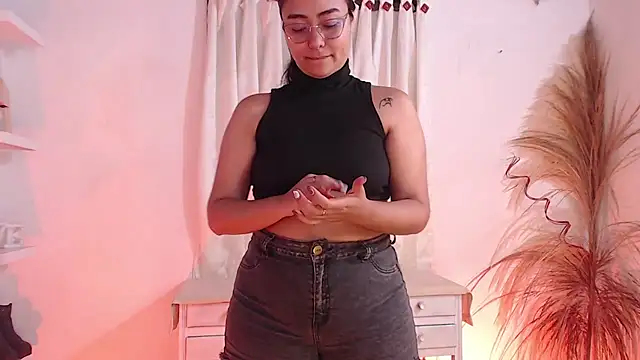  Kim  M online show from March 20, 2026, 1:49 pm