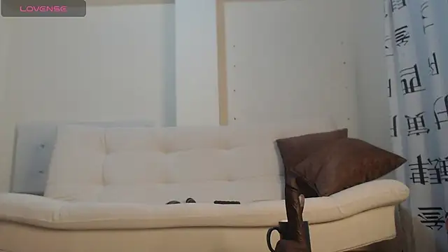 ammarahot7777 online show from November 23, 2025, 12:10 am