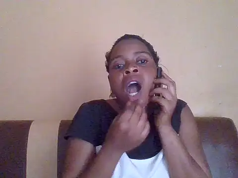 sweetbabra1 online show from October 2, 2025, 11:17 am