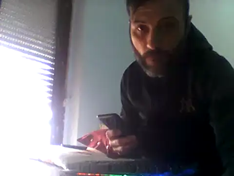 coppiasenzacensura online show from December 9, 2024, 11:04 am