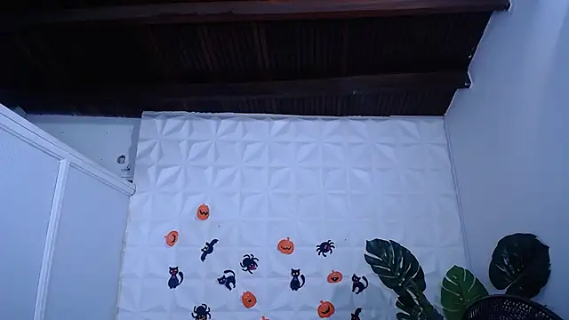 Valentinaa mature online show from October 2, 2025, 9:44 pm