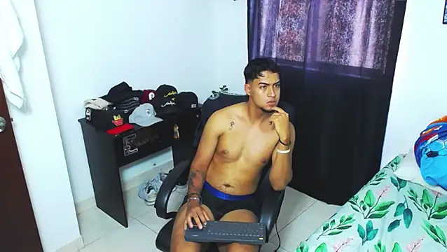 Snapshot of matias_bianco chatting on January 4, 2025, 7:02 pm matias bianco online show from January 4, 2025, 7:02 pm