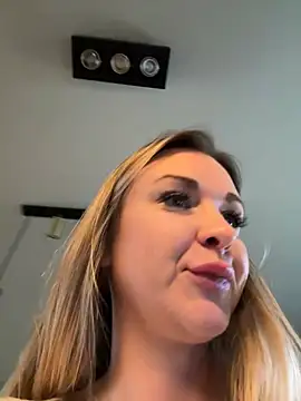 Bella-Tight online show from December 28, 2024, 12:56 pm