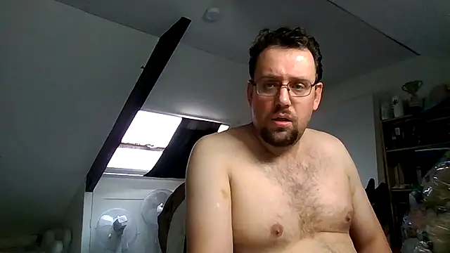 rdewaard81 online show from November 28, 2025, 10:51 am