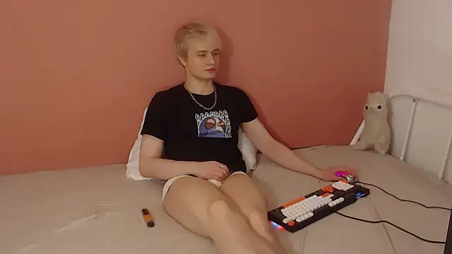 Oliver sweet  online show from March 22, 2026, 12:47 am