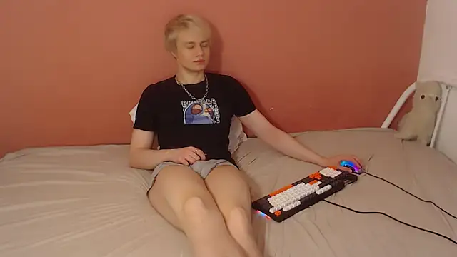 Oliver sweet  online show from April 9, 2026, 1:16 am