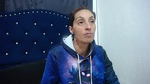 Snapshot of anyu1306 chatting on December 15, 2024, 6:07 am anyu1306 online show from December 15, 2024, 6:07 am