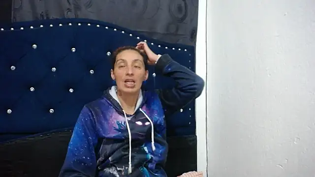 Snapshot of anyu1306 chatting on December 16, 2024, 7:15 am anyu1306 online show from December 16, 2024, 7:15 am