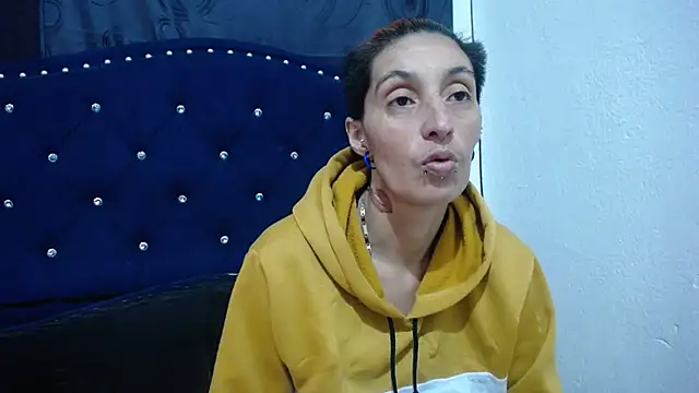 Snapshot of anyu1306 chatting on December 24, 2024, 11:28 am anyu1306 online show from December 24, 2024, 11:28 am