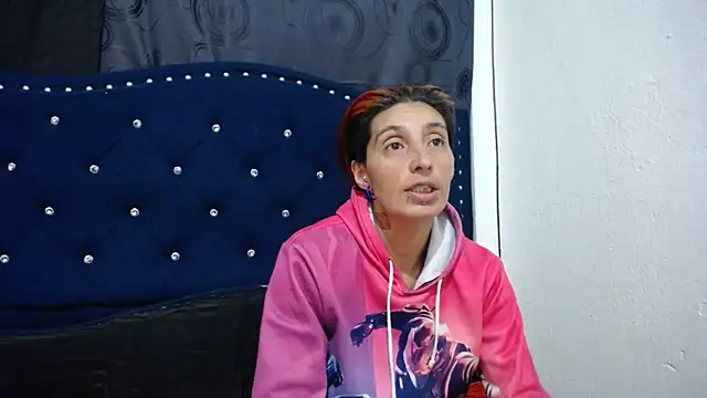 Snapshot of anyu1306 chatting on January 5, 2025, 3:43 am anyu1306 online show from January 5, 2025, 3:43 am