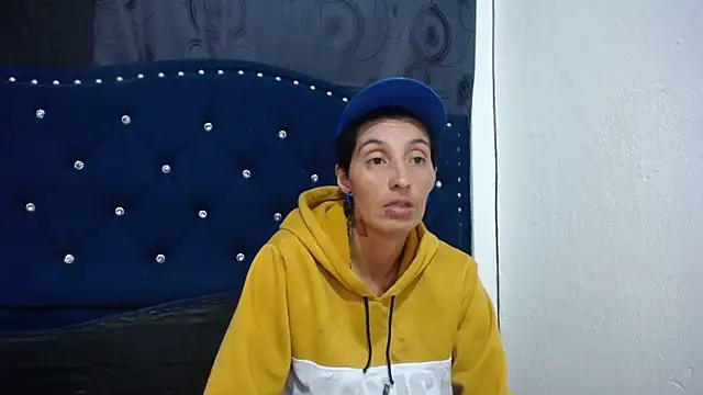 Snapshot of anyu1306 chatting on February 1, 2025, 12:07 am anyu1306 online show from February 1, 2025, 12:07 am