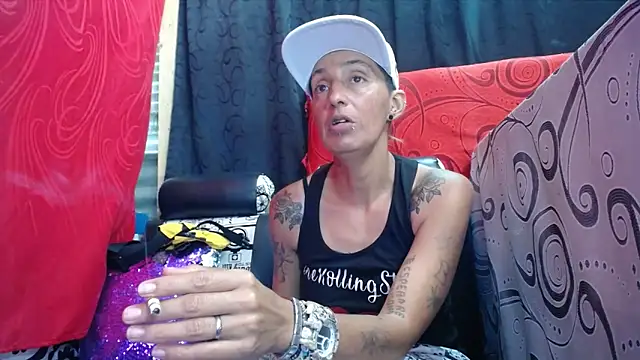 Snapshot of anyu1306 chatting on September 10, 2025, 6:41 pm anyu1306 online show from September 10, 2025, 6:41 pm