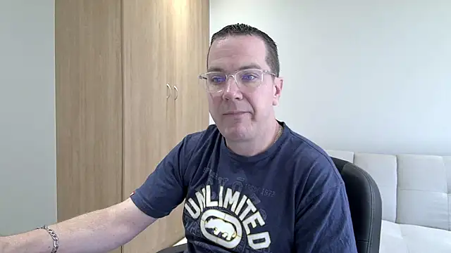 BrettJ81 online show from October 19, 2025, 11:22 am