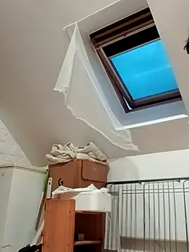 JOHANNA9MOI02 online show from September 24, 2025, 5:49 pm