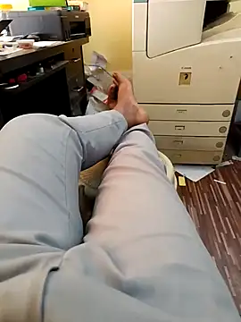 u wan me online show from February 28, 2025, 6:54 am