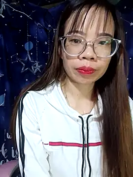   Mai-love19   online show from November 15, 2025, 10:37 pm