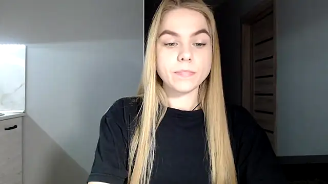 Snapshot of Sunbeam_ chatting on January 8, 2025, 10:27 pm Sunbeam online show from January 8, 2025, 10:27 pm