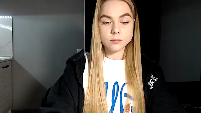 Snapshot of Sunbeam_ chatting on February 4, 2025, 7:33 pm Sunbeam online show from February 4, 2025, 7:33 pm