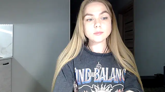 Sunbeam  online show from April 15, 2026, 9:59 pm