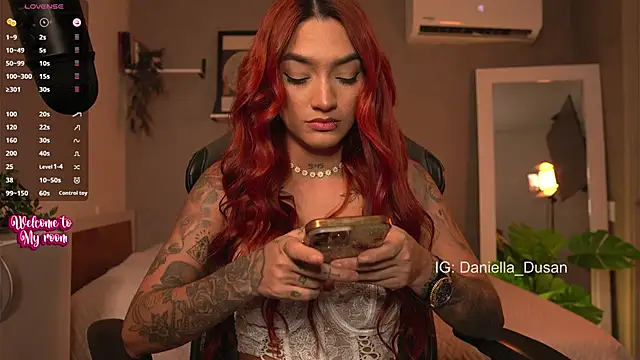 Snapshot of DaniDusan_ chatting on December 5, 2024, 9:06 pm DaniDusan  online show from December 5, 2024, 9:06 pm