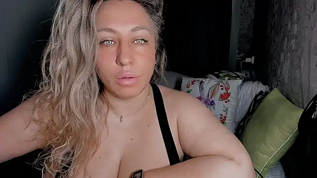 CumOnMy Tits online show from March 17, 2026, 1:54 am