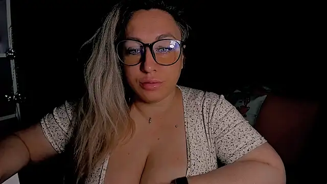 Snapshot of CumOnMy_Tits chatting on April 29, 2026, 1:21 am CumOnMy Tits online show from April 29, 2026, 1:21 am