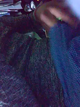 Snapshot of Elcogetuquieres chatting on January 15, 2025, 10:06 am Elcogetuquieres online show from January 15, 2025, 10:06 am