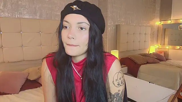 Snapshot of Baby_Venuss chatting on March 13, 2025, 3:33 am Baby Venuss online show from March 13, 2025, 3:33 am