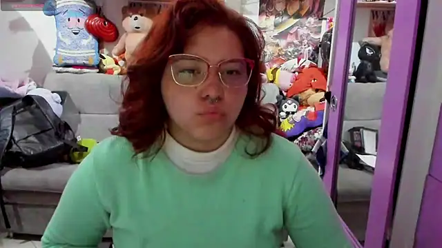 soficammy online show from March 13, 2025, 10:43 pm