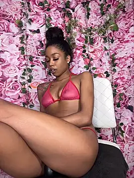 mismialove online show from October 2, 2025, 2:35 pm