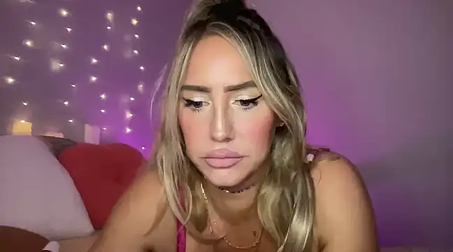 Fitnessbabe69 online show from February 10, 2025, 11:57 am