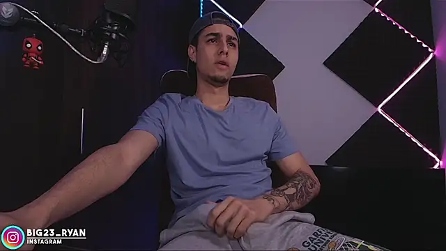 bigryann23 online show from February 12, 2026, 9:26 am